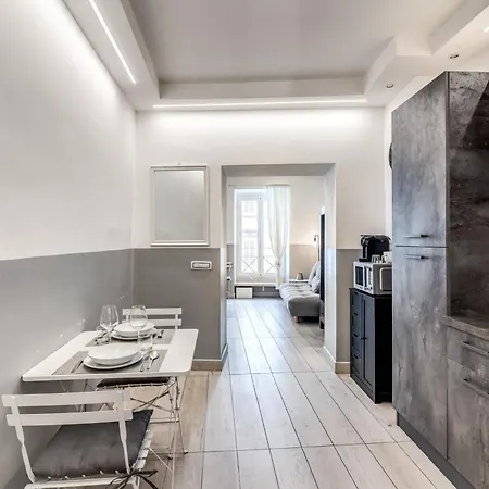Costaguti 36 Roma