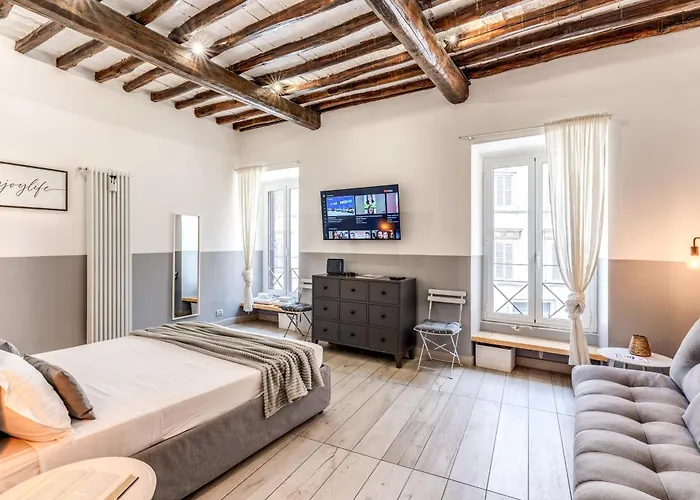 Costaguti 36 アパート *