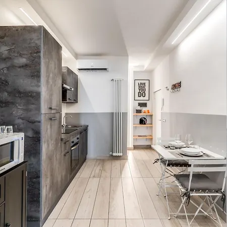 Apartament Costaguti 36 *