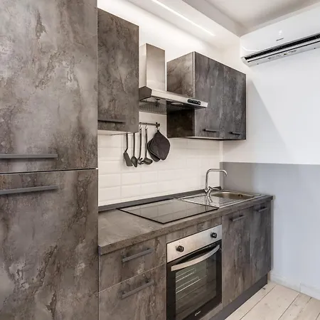 Costaguti 36 Apartman *